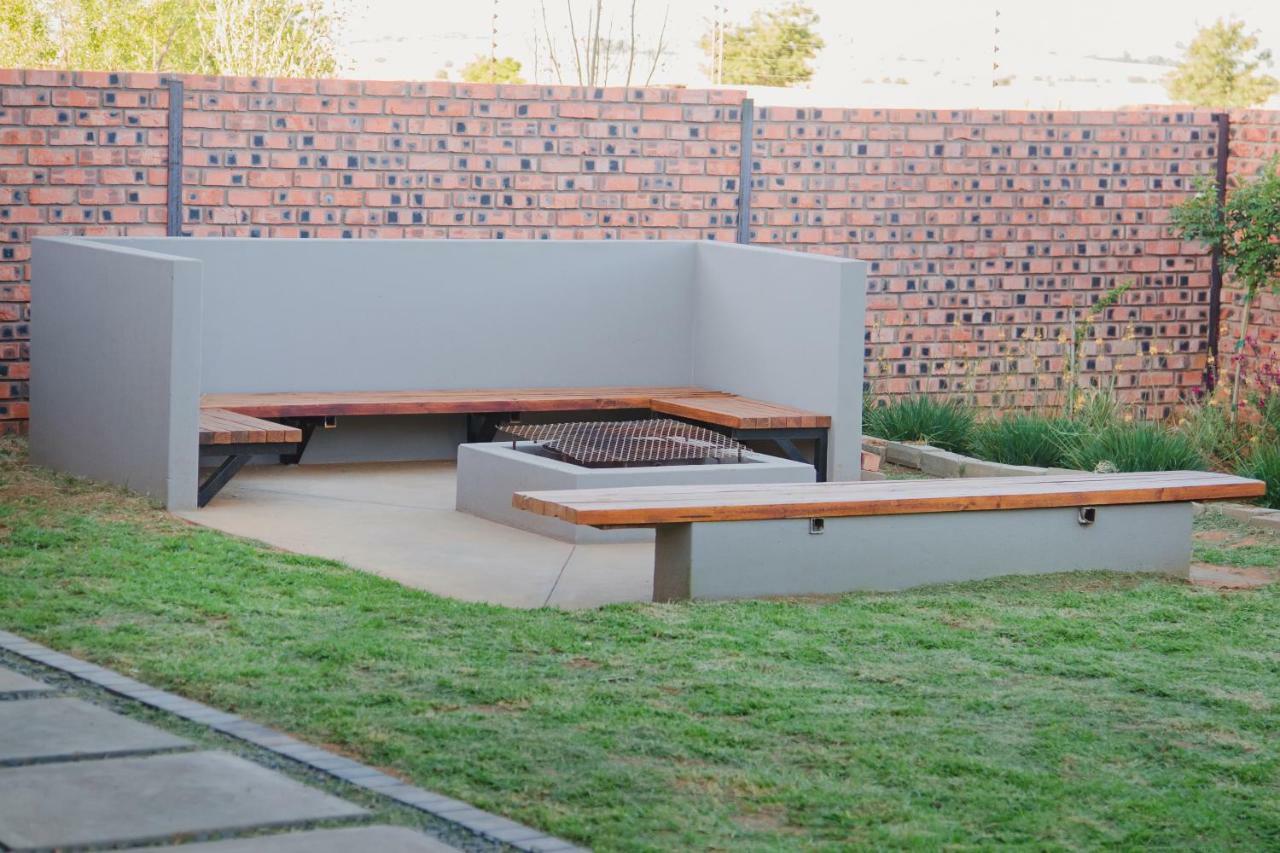 Figberry Guestrooms Bloemfontein Exteriör bild